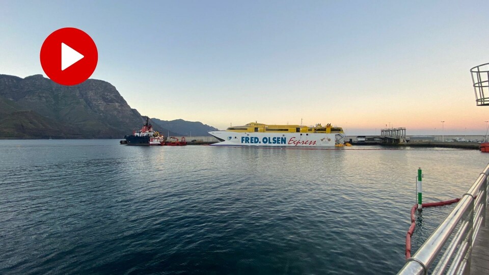 TIL LAS PALMAS: 'Bentago Express' som gikk på grunn 7. januar i Agaete ble flyttet til Las Palmas på onsdag.