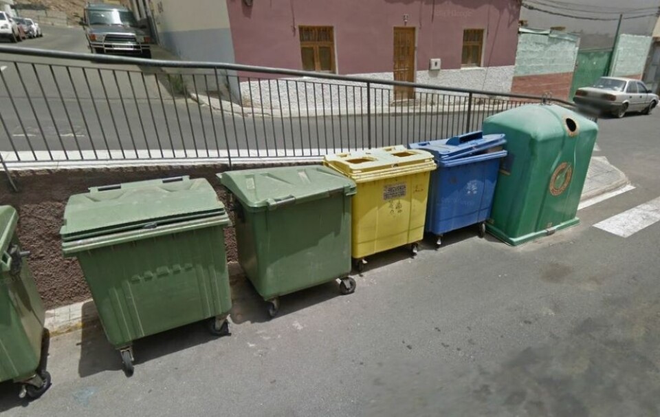 Søppelcontainere i Gáldar på Gran Canaria. Foto: Google Maps