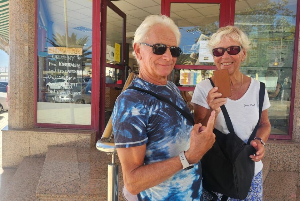 Kjell Tore Olsen (76) og Eva Trøan (77) dro på tyvejakt. Foto: Canariavisen