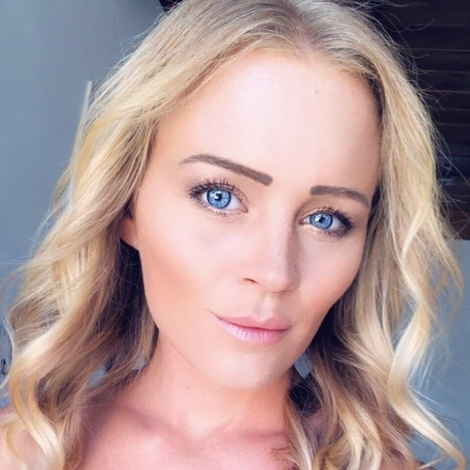 Norske Camilla Halley har bodd fast på Tenerife i ni år. De har merket skogbrannen på kroppen det siste døgnet. Foto: Privat Norske Camilla Halley har bodd fast på Tenerife i ni år. De har merket skogbrannen på kroppen det siste døgnet. Foto: Privat