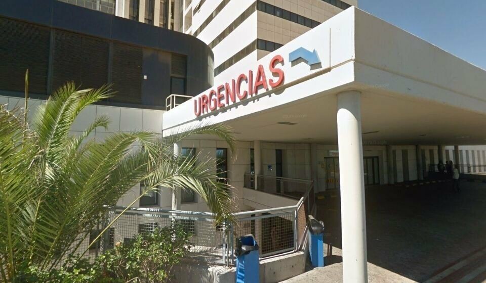 Insular-sykehuset i Las Palmas har nok et utbrudd blant pasienter og innlagte. Foto: Google Maps