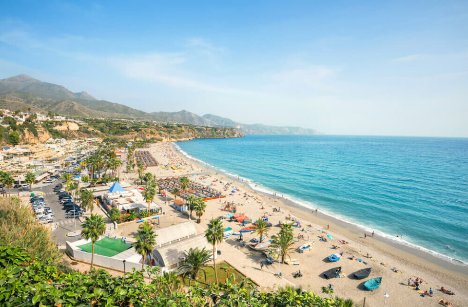 Costa del Sol er populært blant nordmenn, både på ferie og som flyttemål. Her fra Nerja. Foto: Valery Bareta/Shutterstock Costa del Sol er populært blant nordmenn, både på ferie og som flyttemål. Her fra Nerja. Foto: Valery Bareta/Shutterstock