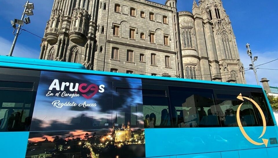 Et arkivfoto av en regionsbuss på Gran Canaria.
