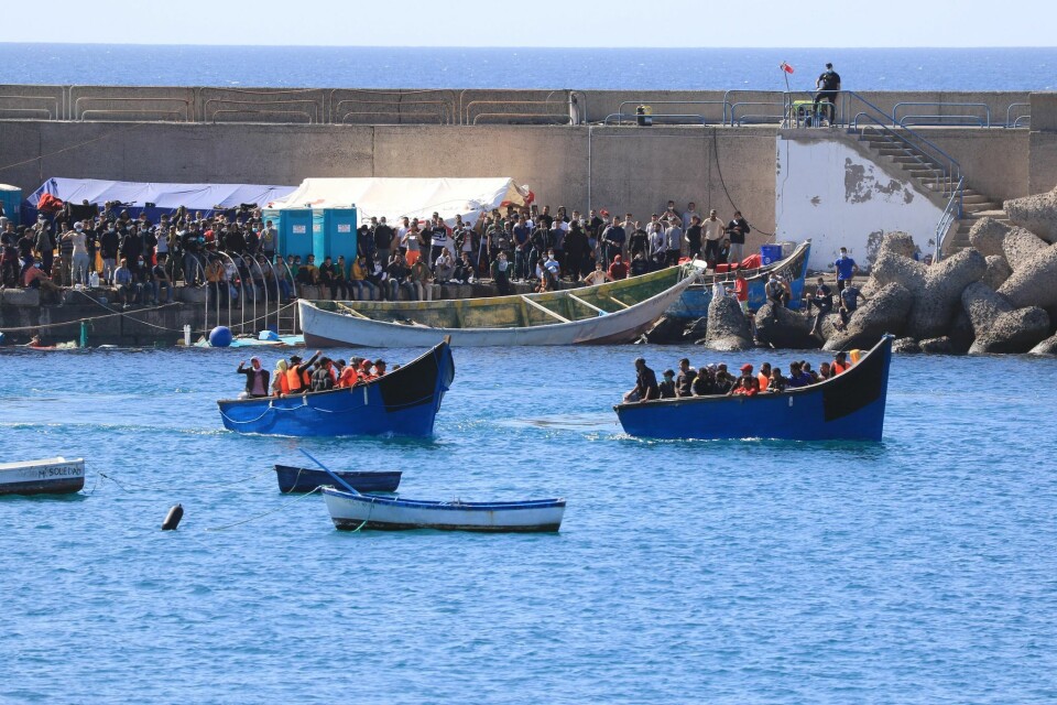 Teltleiren i Arguineguín er nå så overfylt at migranter løslates fra leiren, uten noen form for kontroll. Foto: Bård Ove Myhr