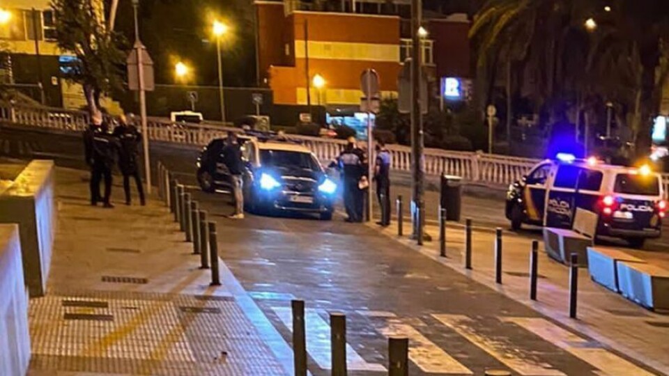 Foto av åsstedet ble delt på Twitter etter hendelsen, da det nasjonale politiet rykket ut.