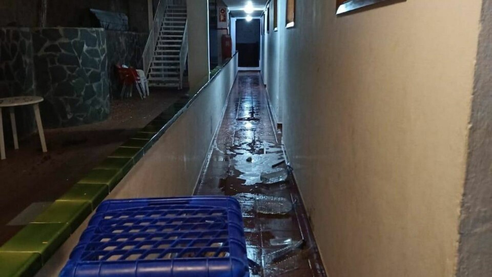 Bilde av korridoren på hotellet der hendelsen skjedde. Foto: Privat