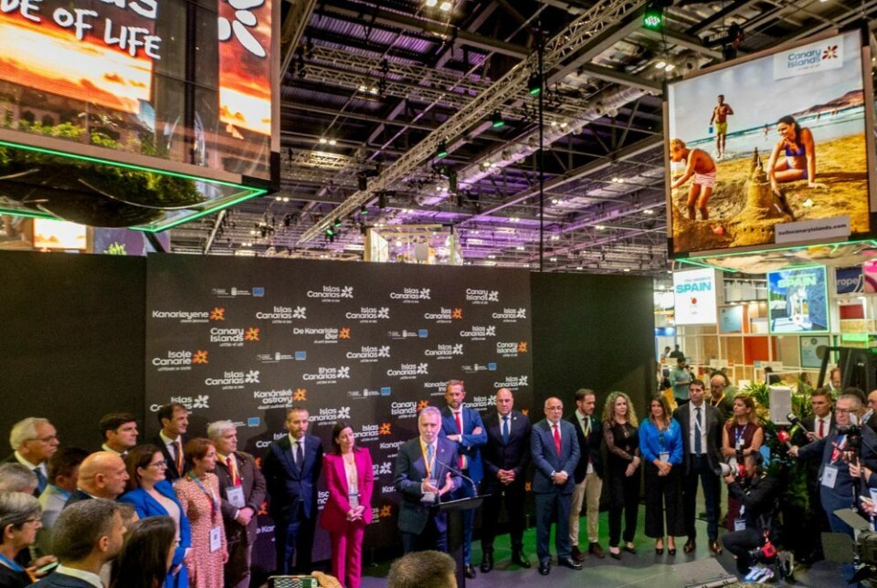 Kanariøyenes president, Ángel Victor Torres, og øygruppens turistminister, Yaiza Castilla, viste stolt frem Kanariøyene under turistmessen i London. Foto: Presidencia Gobcan