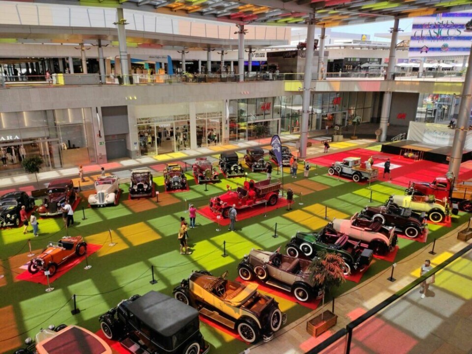 Los Alisios har ofte utstillinger, arrangementer og aktiviteter for familien, i tillegg til et stort utvalg spisesteder og over 120 butikker. Foto: Canariavisen Los Alisios har ofte utstillinger, arrangementer og aktiviteter for familien, i tillegg til et stort utvalg spisesteder og over 120 butikker. Foto: Canariavisen