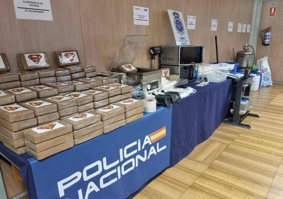 To av de pågrepne etter aksjonen satt allerede fengslet på Gran Canaria. Foto: Policia Nacional