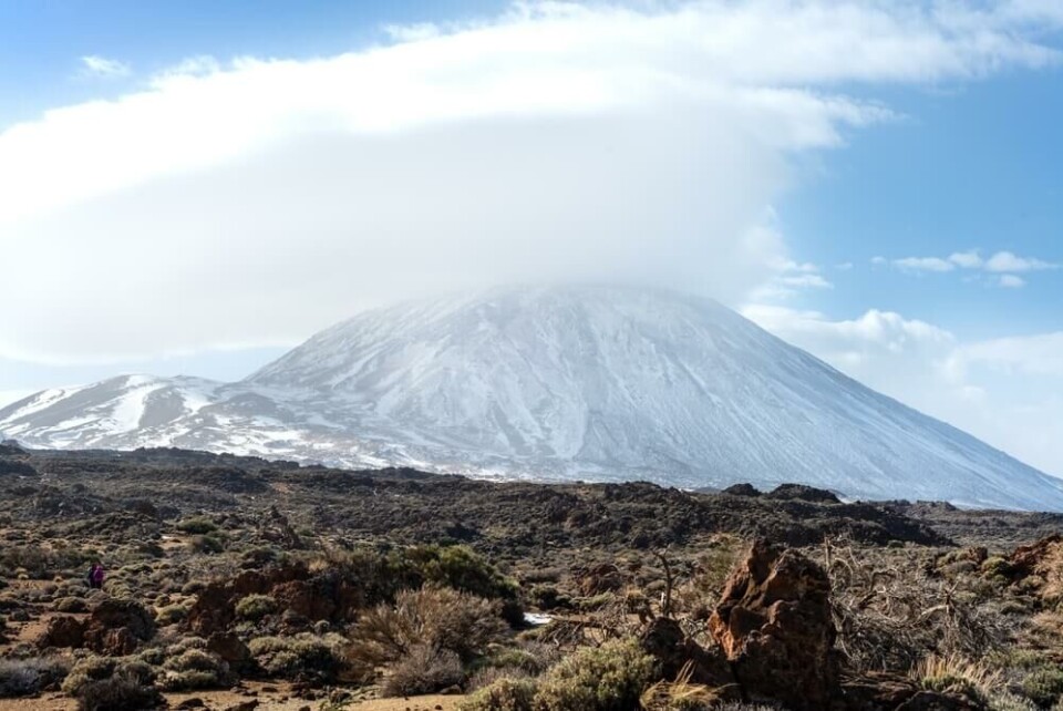 MER ØRKEN: De kalde klimasonene ved Spanias høyeste fjell, Teide, blir mindre. Samtidig øker sonene med ørkenklima, ifølge Aemet. Foto: Linorossi/Shutterstock