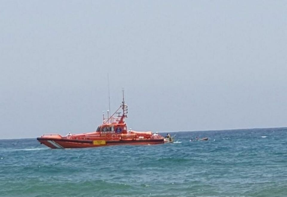 Båt med flyktninger overrasket badegjester i Maspalomas