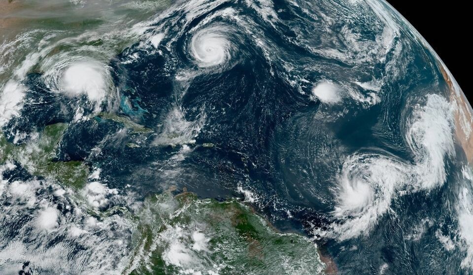 Det har vært uvanlige mange orkaner og tropiske stormer i Atlanterhavet i år. Utviklingen bør bekymre myndighetene på Kanariøyene. Foto: National Oceanic and Atmospheric Administration.