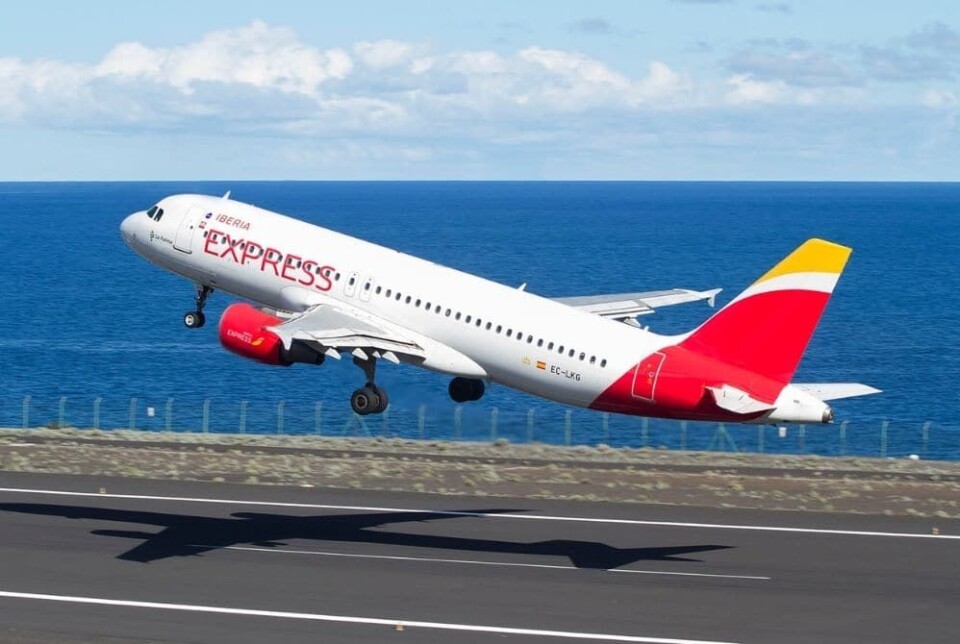 Bråbremset på rullebanen før takeoff