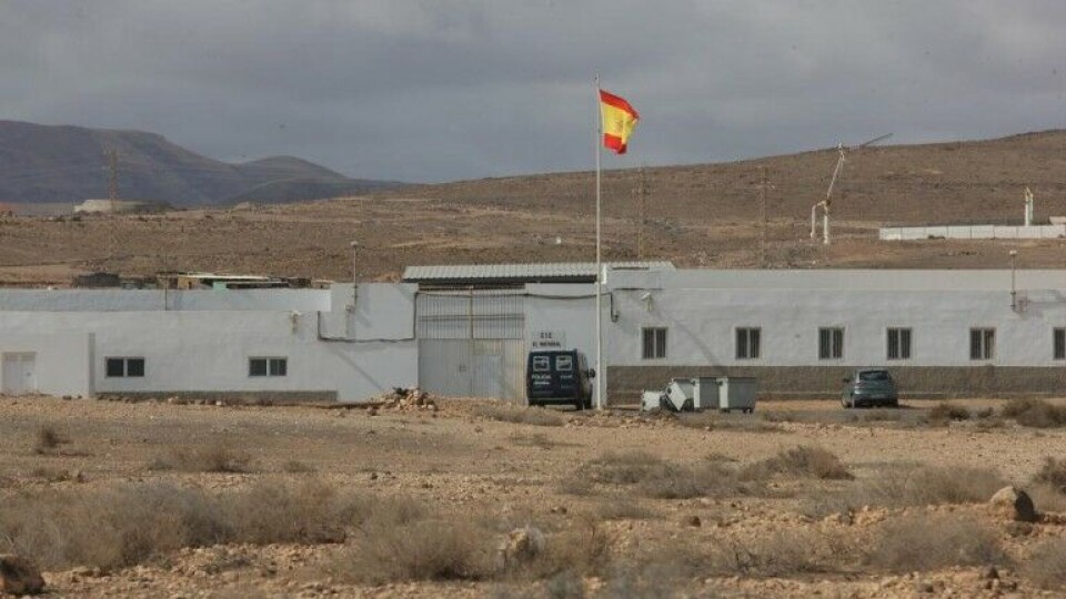 Myndighetene aktiverer omstridt utlendingsenter på Fuerteventura grunnet antallet flyktninger Kvinne omkom i bilulykke