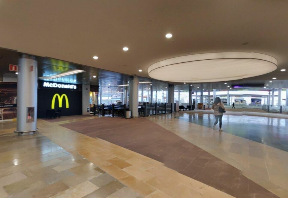 McDonald's: Smittet ansatt var på jobb