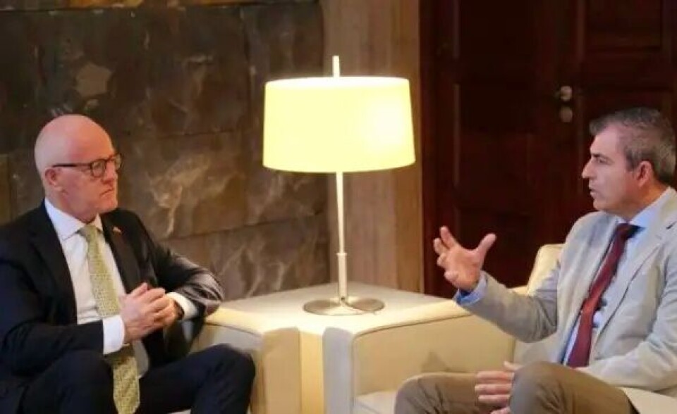 Manuel Domínguez (t.h) og Nils Haugstveit (t.v). Foto: Gobierno de Canarias