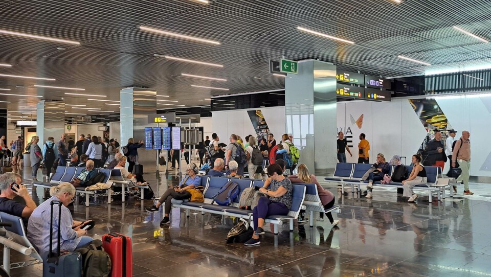 Det har blitt mange timers venting på flyplassen denne helga, som følge av flygelederstreik i Frankrike. Foto: Privat