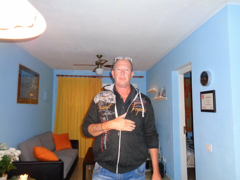Det ble mye festing og hard livsstil da Iver kom til Gran Canaria. Foto: Privat Det ble mye festing og hard livsstil da Iver kom til Gran Canaria. Foto: Privat