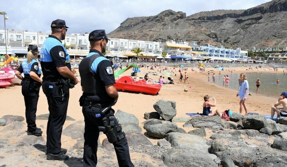 Det lokale politiet skal øke sin tilstedeværelse i kommunen. Det skal også Guardia Civil, og samarbeidet skal bli bedre, sier ordføreren i Mogán. Foto: Mogán kommune