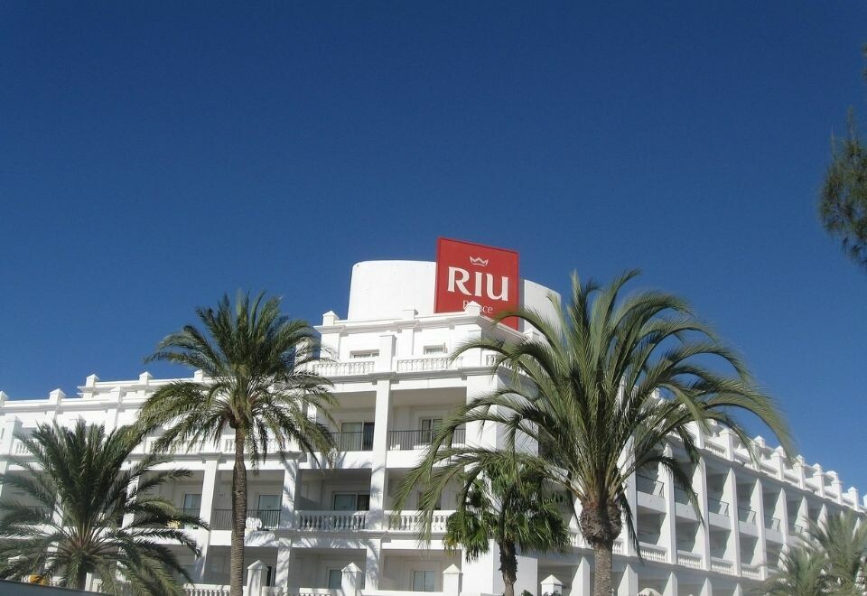 STENGER: Hotellkjeden RIU stenger 8 hoteller på Kanariøyene som følge av lav etterspørsel. Foto: Impale / CC0 / Wikimedia Commons