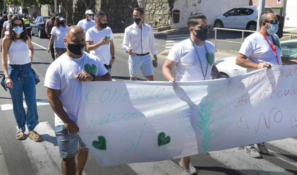 Innbyggere demonstrerte mot den nye undergangen som skal bygges i Arguineguín.