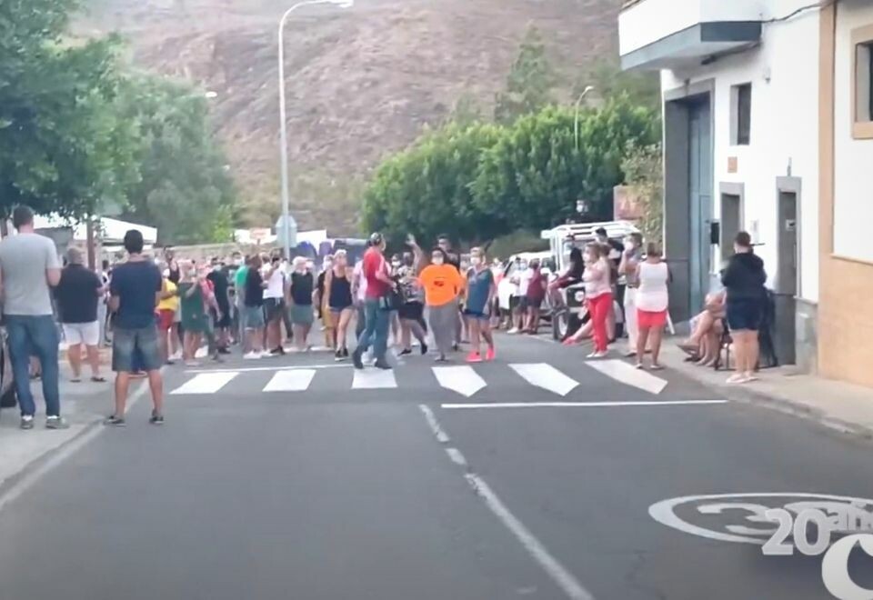 Protestaksjon blokkerte for transport av flyktninger