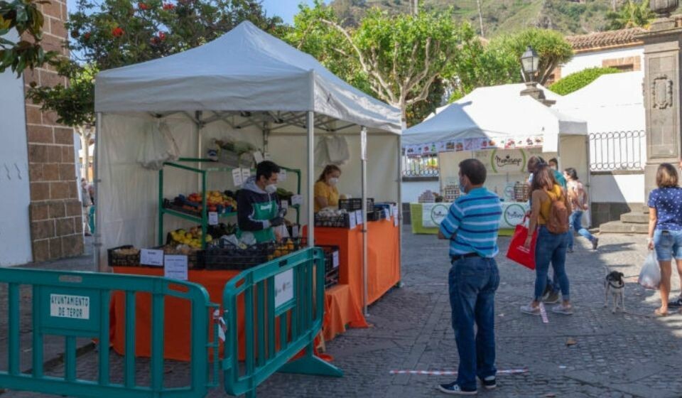 Kommunen måtte stenge markedet 27. september på grunn av smittetrykket på Gran Canaria. Nå får det åpne igjen. Foto: Oscar Toledo