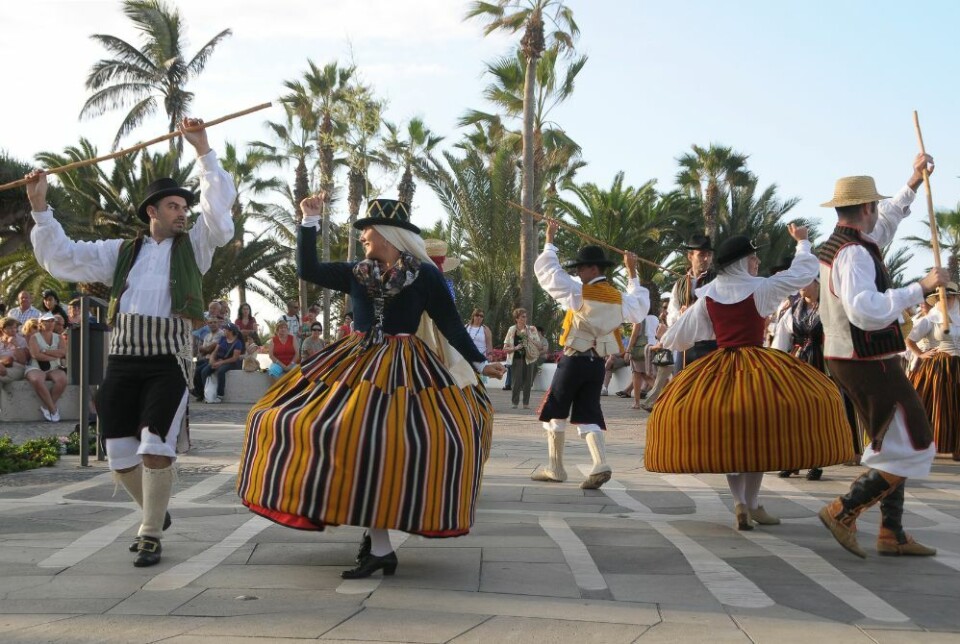 Dans, musikk og folkefest i Puerto de la Cruz på Tenerife. Foto: Salvador Aznar/Shutterstock Dans, musikk og folkefest i Puerto de la Cruz på Tenerife. Foto: Salvador Aznar/Shutterstock