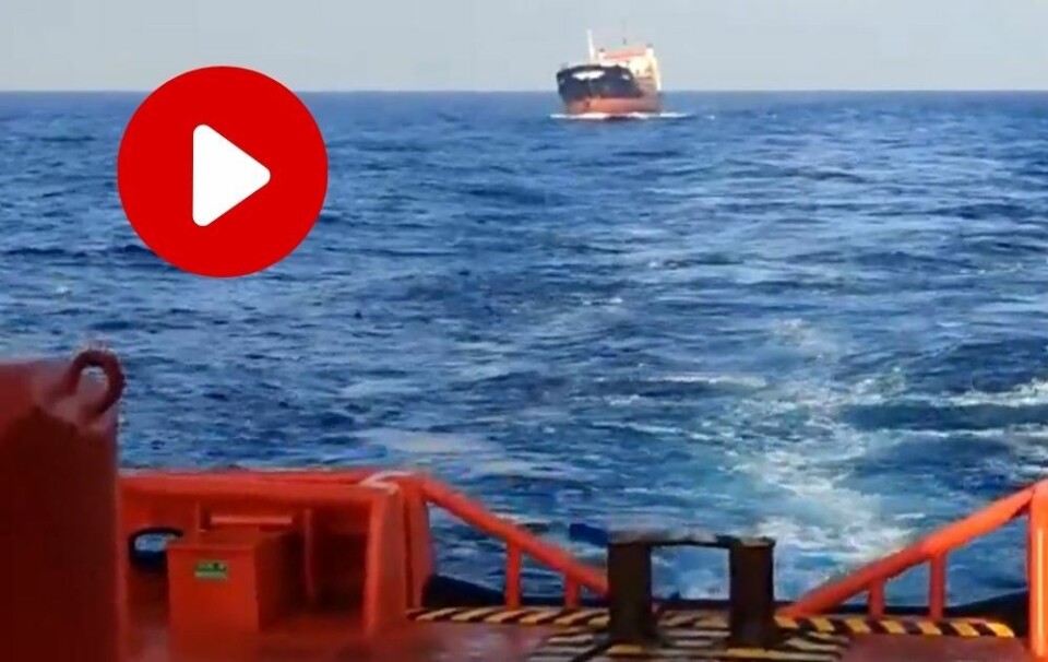VIDEO: Redningsaksjon da lasteskip fikk motorhavari nord for Gran Canaria. Video: Salvemento Maritimo