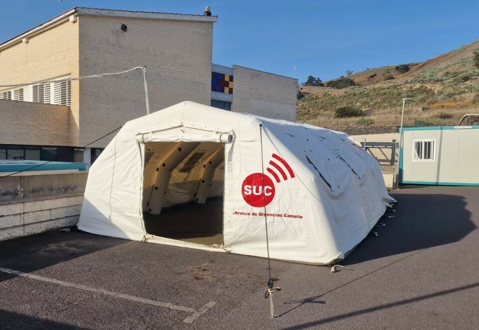 Myndighetene på Kanariøyene har satt opp et feltsykehus for å ta inn migranter som ankommer El Hierro. Foto: Gobierno de Canarias Myndighetene på Kanariøyene har satt opp et feltsykehus for å ta inn migranter som ankommer El Hierro. Foto: Gobierno de Canarias