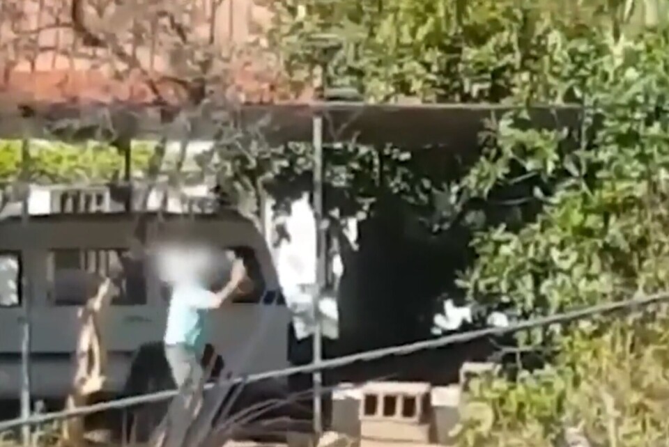 Skjermdump fra videoen. Canariavisen velger å ikke gjengi videoen fordi den er for brutal.