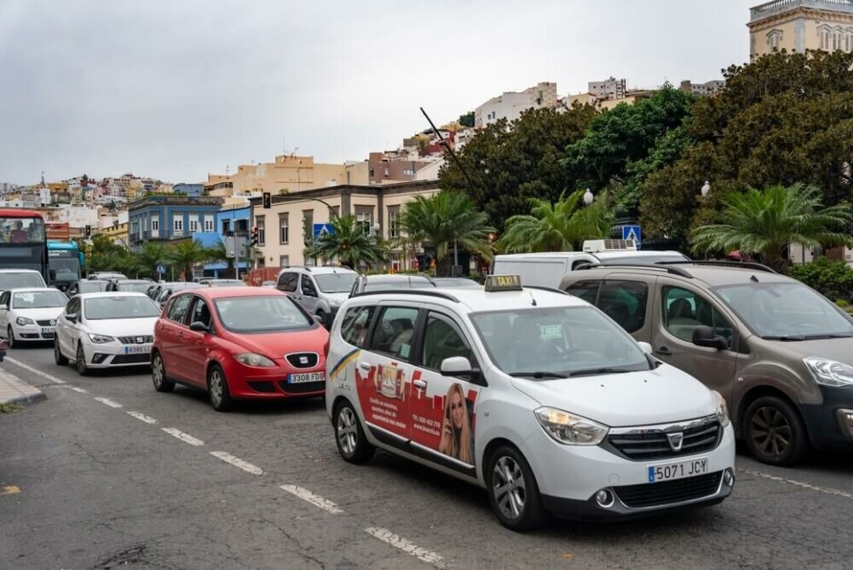 Byer som Las Palmas på Gran Canaria sliter med mye trafikk og lav andel el-biler. Foto: Shutterstock