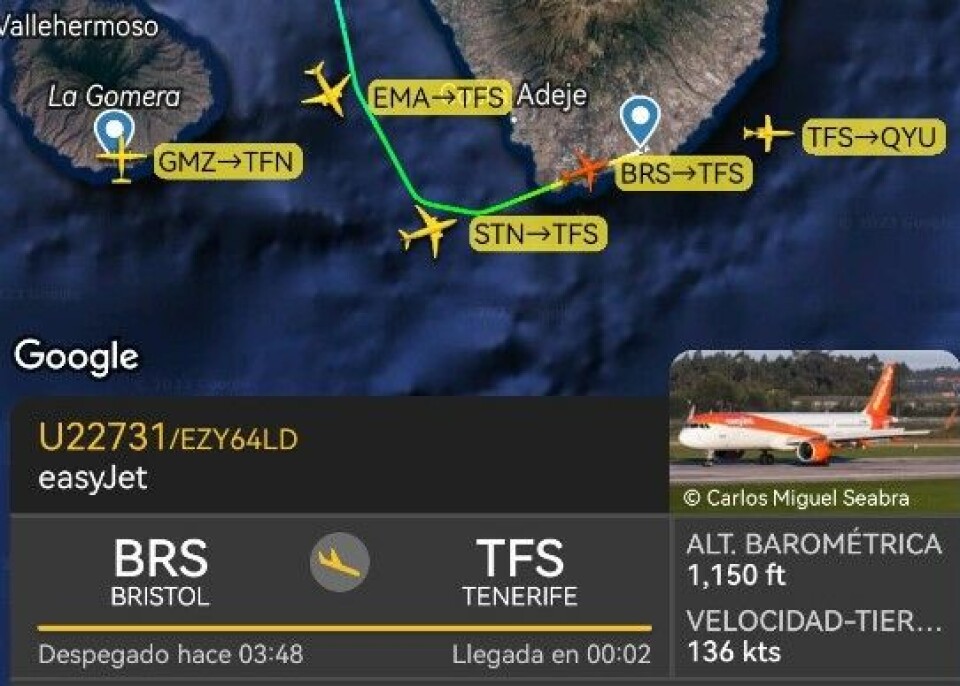 UREGJERLING PASSASJER: EasyJet-fly måtte få prioritert landing da en passasjer laget bråk om bord. Skjermdump: Flightradar24