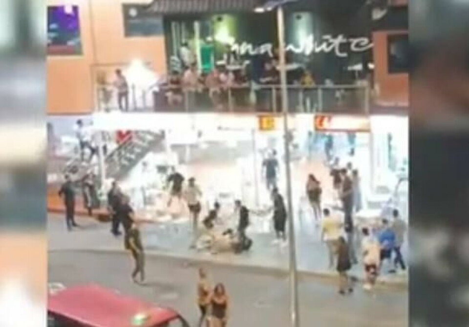 Masseslagsmål i Playa del Inglés Kollisjon skaper lange køer på GC-1 ved Playa del Inglés