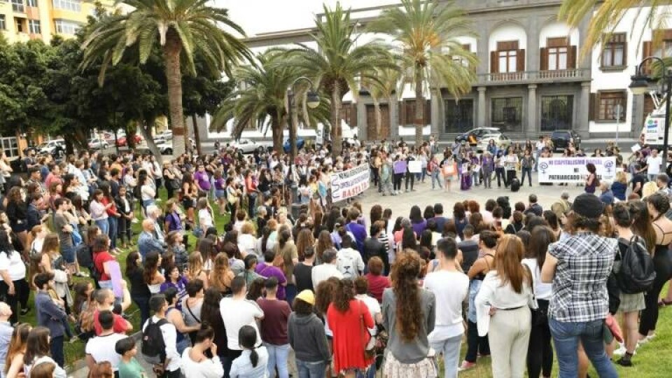 Massive demonstrasjoner mot seksuell vold etter voldtektsak