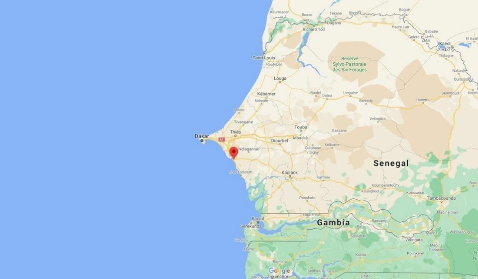 Ulykken skjedde langs kysten utenfor M'Bour i Senegal. Kart: Google Maps
