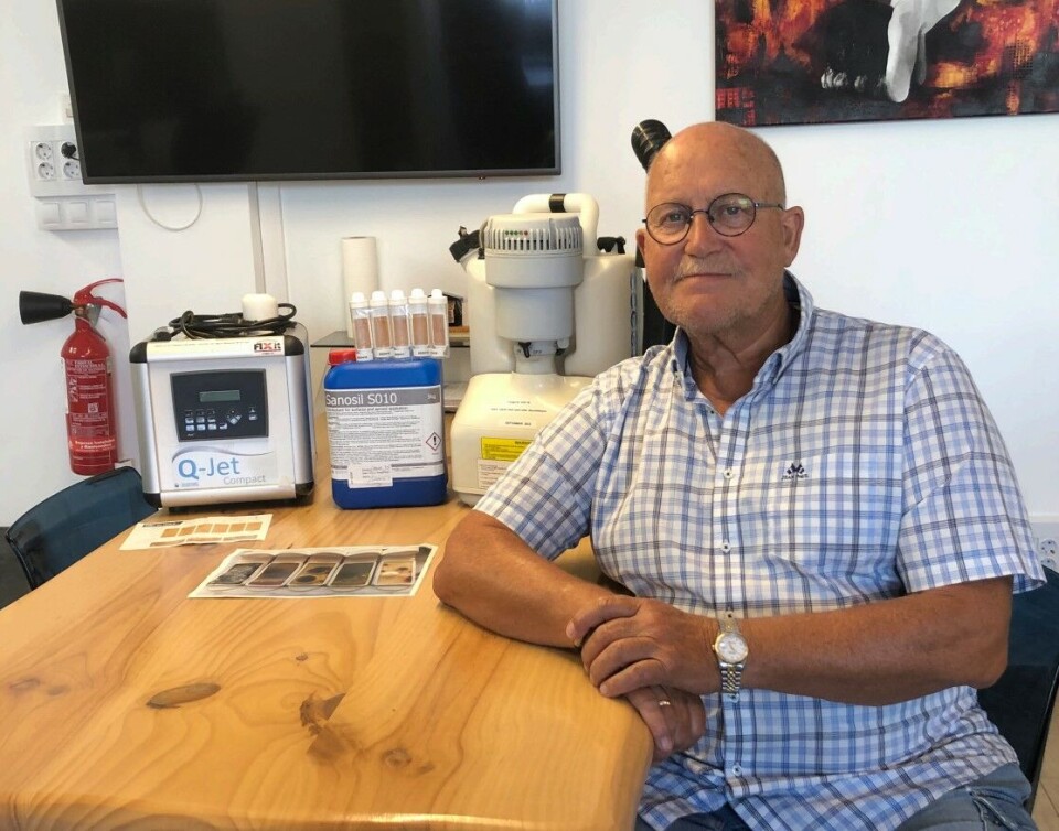 Jan-Erik Fredriksen har jobbet i en årrekke med desinfisering i helsevesenet. Nå slår han alarm om inneklimaet på Gran Canaria. Foto: Privat