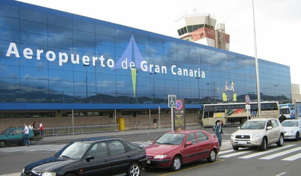 FÅR IKKE TESTE: Madrid har sagt nei til at Kanariøyene får teste turister på Aena sine flyplasser. Foto: Wikimedia Commons