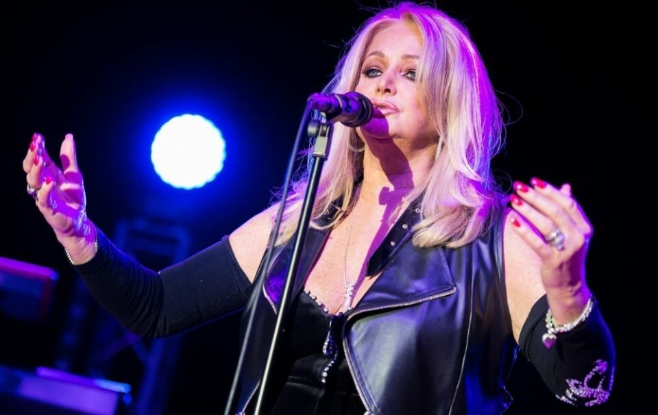 VIDEO: Bonnie Tyler fremfører landeplagen 'It's a Heartache' i 2018.