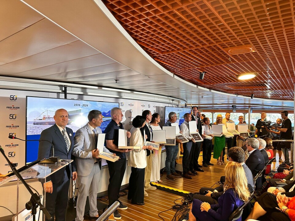 Kanariske toppolitikere og forretningsfolk deltok på seremonien. Foto: Fred. Olsen Express Kanariske toppolitikere og forretningsfolk deltok på seremonien. Foto: Fred. Olsen Express