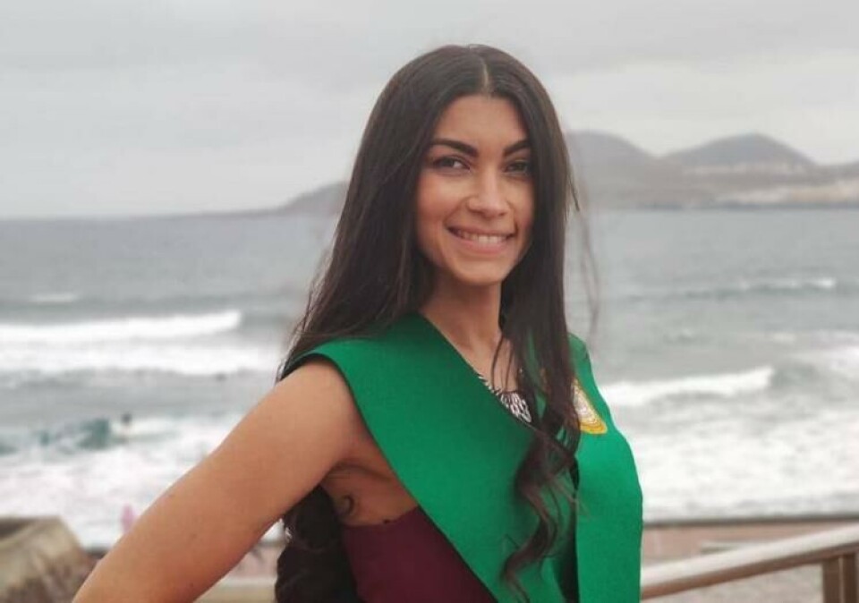Carolina ved uteksamineringen fra Universitetet i Las Palmas. Foto: Privat
