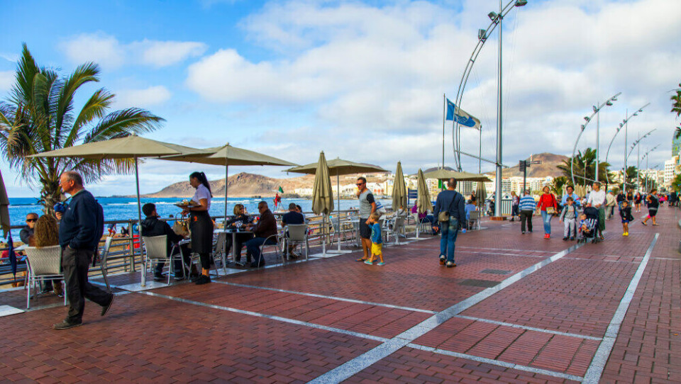 Et illustrasjonsbilde av folk på Las Canteras-stranda. Foto: Bellena/Shutterstock