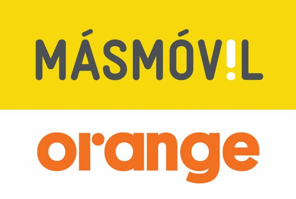 Norskstartede Másmovil og Orange har fusjonert. Det vil EU-kommisjonen nå granske. I toppen, logoen til Másmóvil. Under, logoen til Orange.