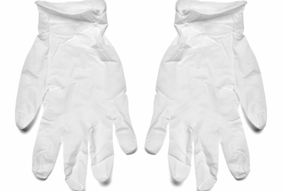 Har du latexallergi kan det hende du også reagerer negativt på bananer, fordi visse proteiner i naturlig latex ligner på de i bananer. Foto: Envato Elements Har du latexallergi kan det hende du også reagerer negativt på bananer, fordi visse proteiner i naturlig latex ligner på de i bananer. Foto: Envato Elements