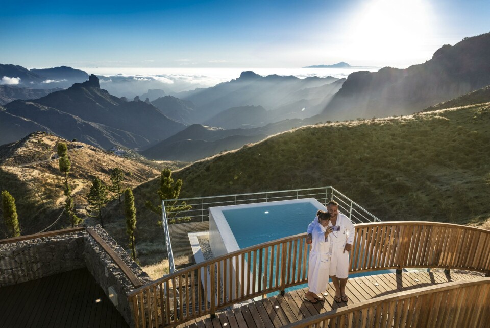 Dette er definitivt den beste bassengutsikten på øya. Foto: Paradores Dette er definitivt den beste bassengutsikten på øya. Foto: Paradores
