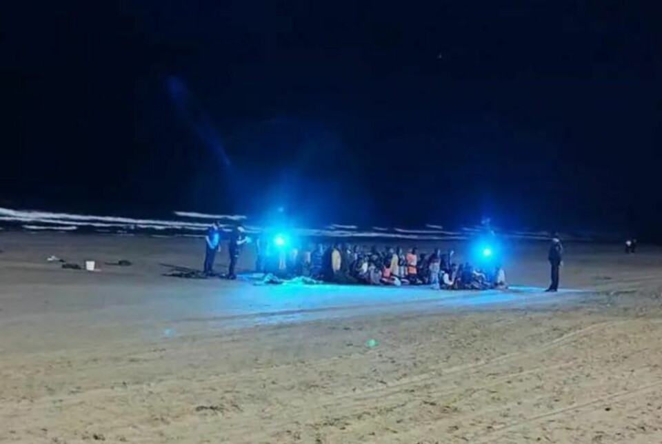 Migrantbåt ankom Playa del Inglés Kollisjon skaper lange køer på GC-1 ved Playa del Inglés