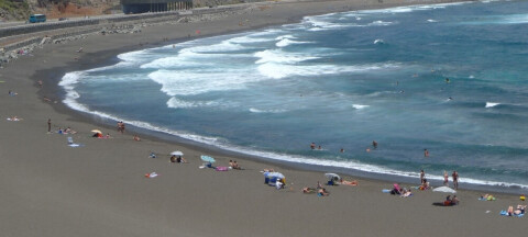 Mann druknet på strand