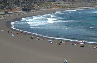 Mann druknet på strand