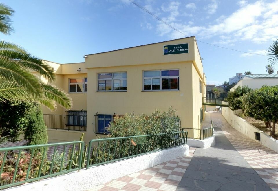 Skole på Tenerife utsetter åpningen etter mulig smitte