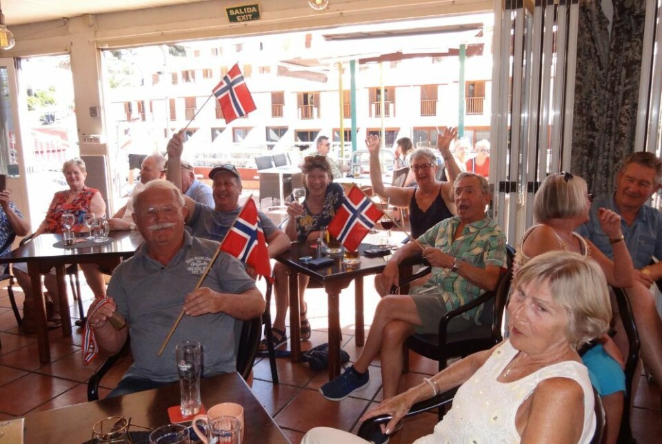 Det var stinn brakke i den norske baren 'Heia Norge' i Puerto Rico under ski-VM. Foto: Anna-karin Lervold